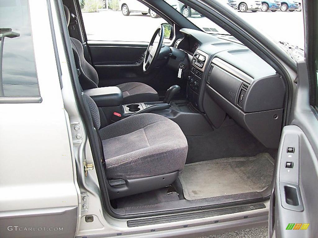 2001 Grand Cherokee Laredo 4x4 - Silverstone Metallic / Sandstone photo #5