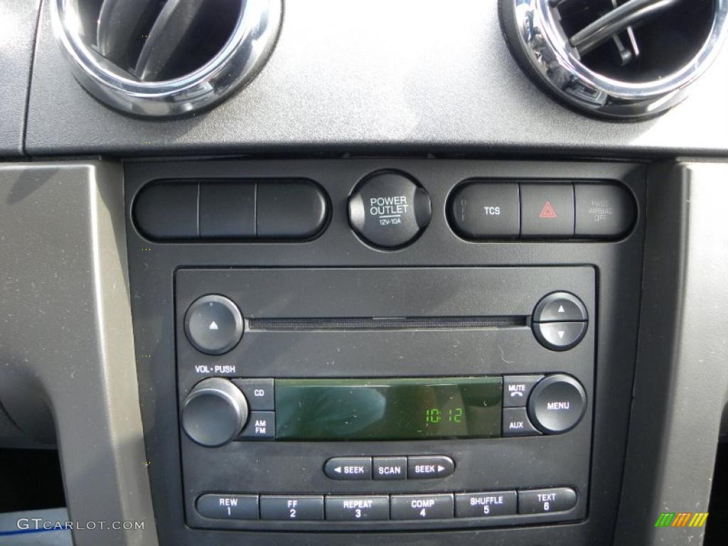 2005 Mustang V6 Deluxe Coupe - Windveil Blue Metallic / Dark Charcoal photo #14