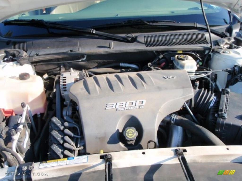 2001 LeSabre Custom - White / Taupe photo #19