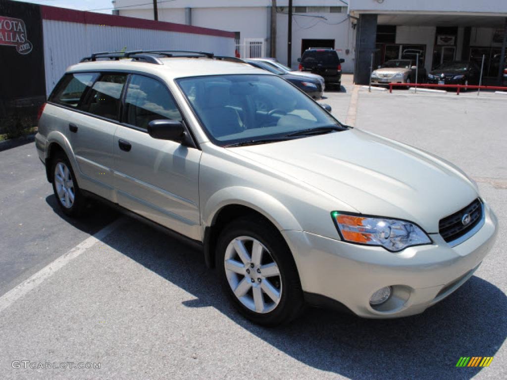 2006 Outback 2.5i Wagon - Champagne Gold Opalescent / Taupe photo #3