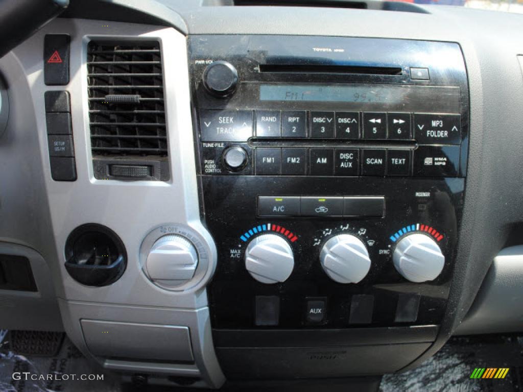 2007 Tundra Regular Cab - Super White / Graphite Gray photo #17