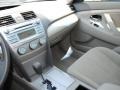 Super White - Camry LE Photo No. 20