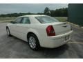 Cool Vanilla White - 300 Touring Photo No. 4