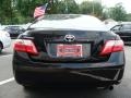 Black - Camry LE Photo No. 5