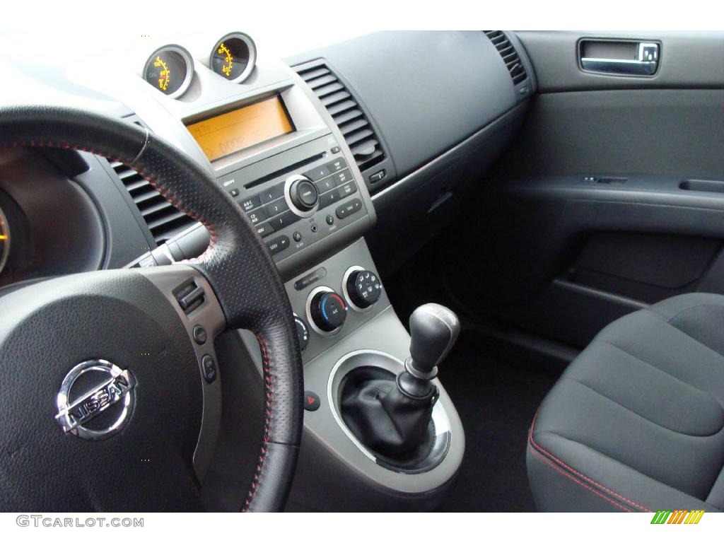2008 Sentra SE-R Spec V - Red Alert / SE-R Charcoal photo #14