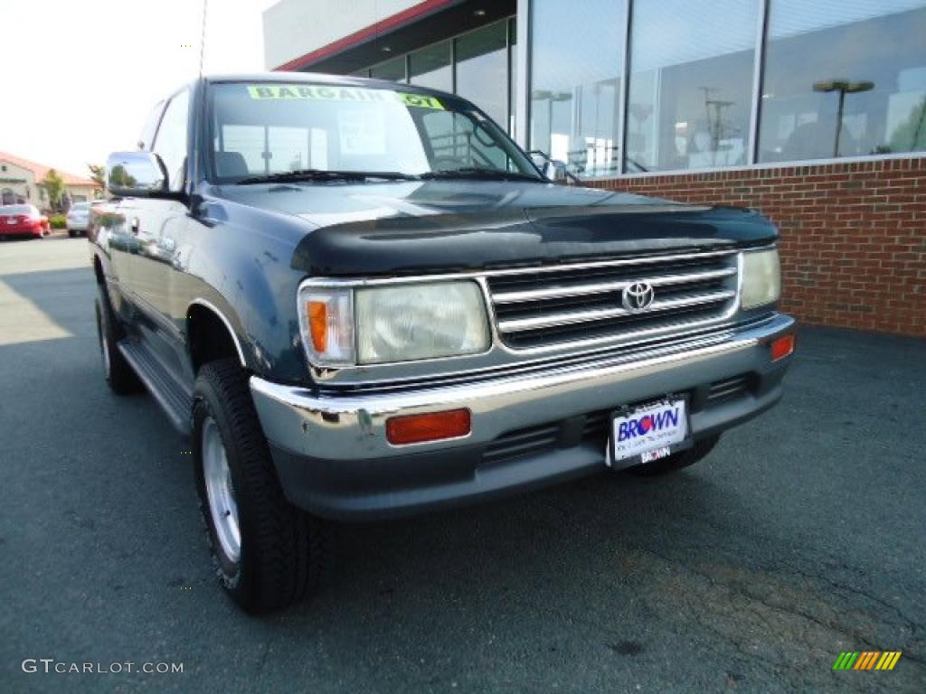 1996 T100 Truck SR5 Extended Cab 4x4 - Evergreen Pearl Metallic / Ivory photo #1