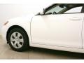 Super White - Camry LE Photo No. 25