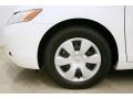Super White - Camry LE Photo No. 26