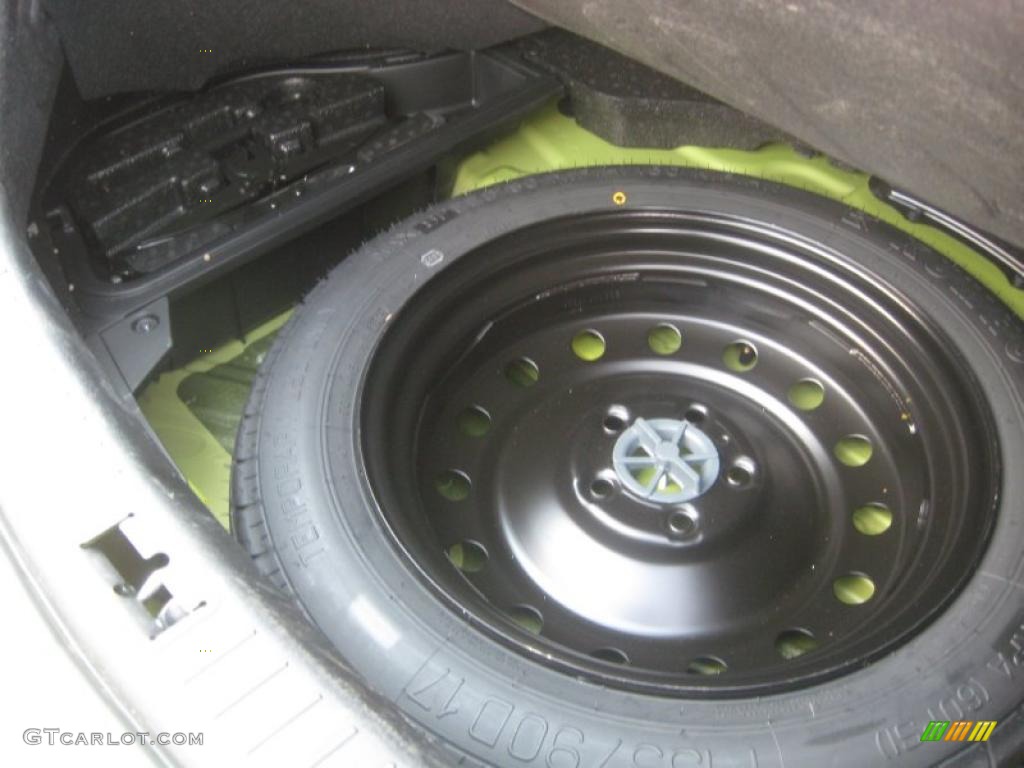 2010 Genesis Coupe 2.0T - Lime Rock Green / Black photo #18