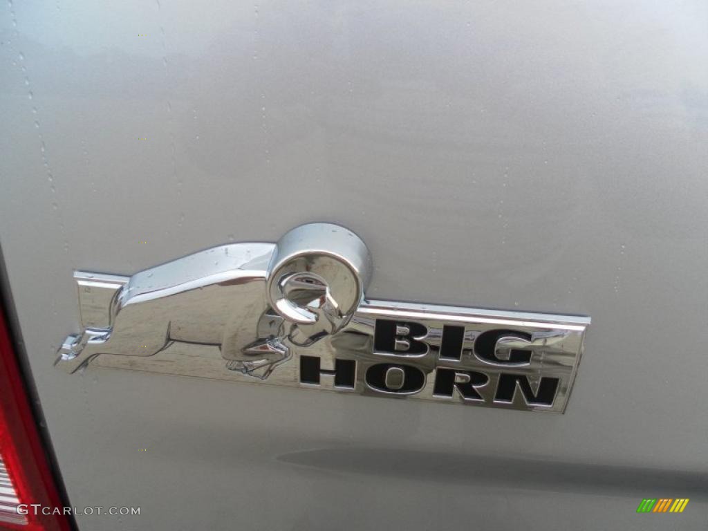 2011 Ram 1500 Big Horn Quad Cab 4x4 - Bright Silver Metallic / Dark Slate Gray/Medium Graystone photo #19