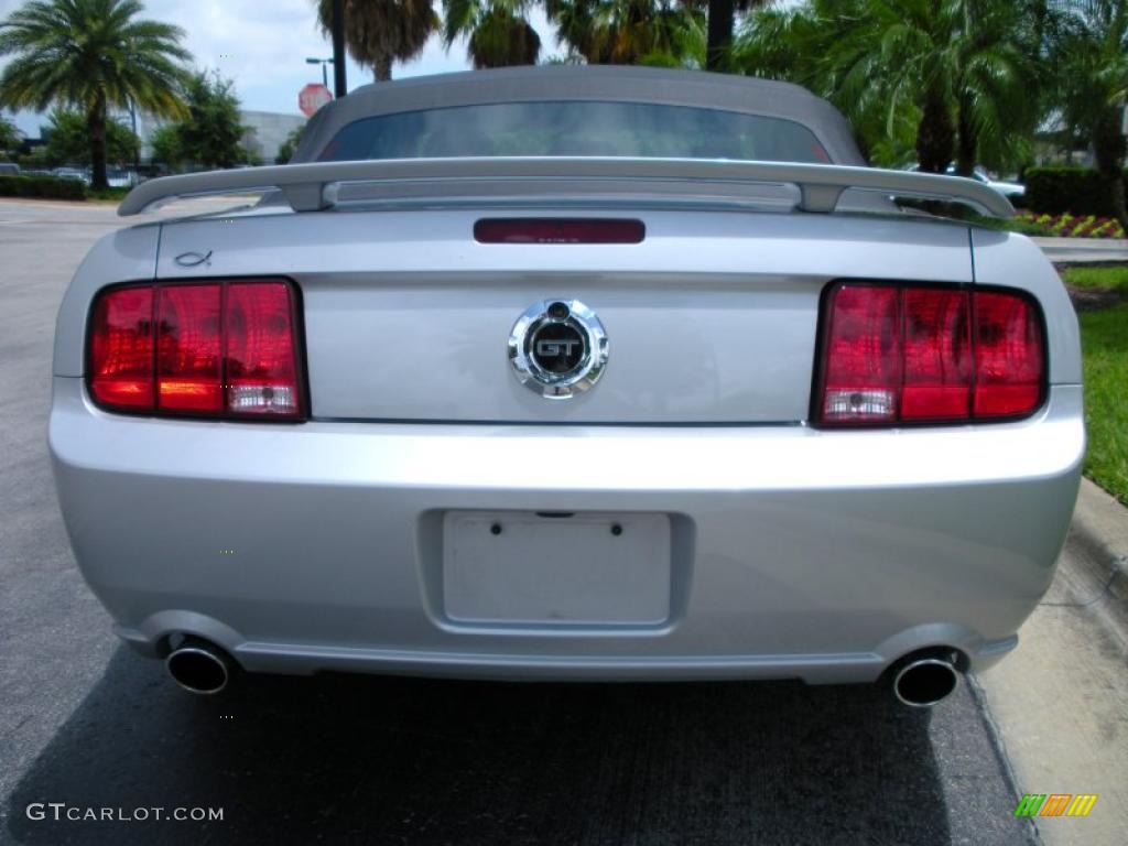 2006 Mustang GT Premium Convertible - Satin Silver Metallic / Dark Charcoal photo #7