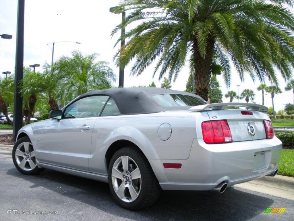 2006 Mustang GT Premium Convertible - Satin Silver Metallic / Dark Charcoal photo #8