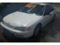 1994 Frost White Honda Accord DX Sedan  photo #3