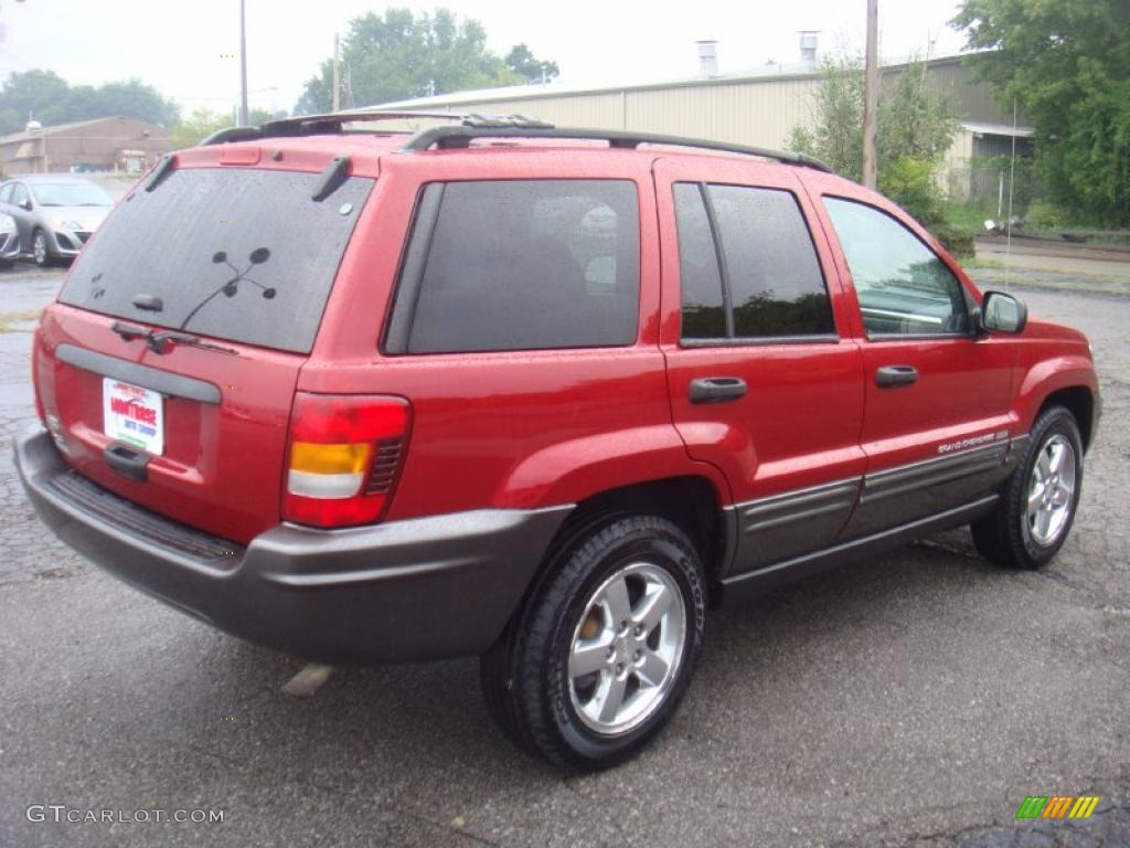 2004 Grand Cherokee Laredo 4x4 - Inferno Red Pearl / Dark Slate Gray photo #5
