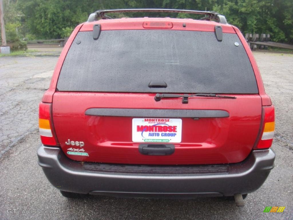 2004 Grand Cherokee Laredo 4x4 - Inferno Red Pearl / Dark Slate Gray photo #8