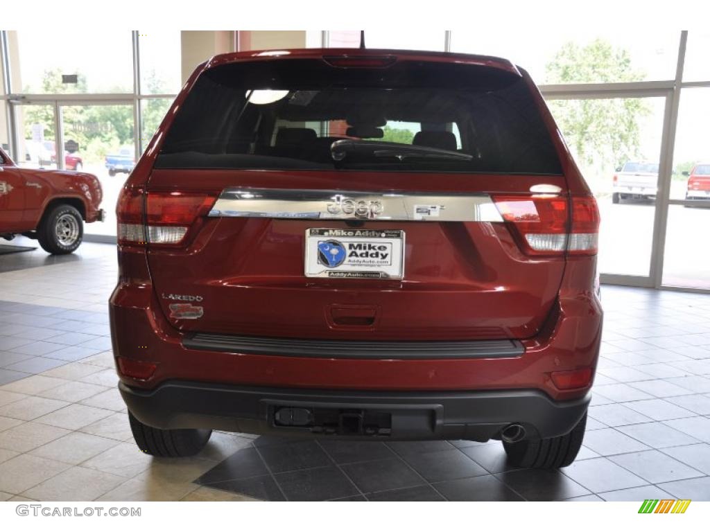 2011 Grand Cherokee Laredo X Package - Inferno Red Crystal Pearl / Dark Graystone/Medium Graystone photo #4