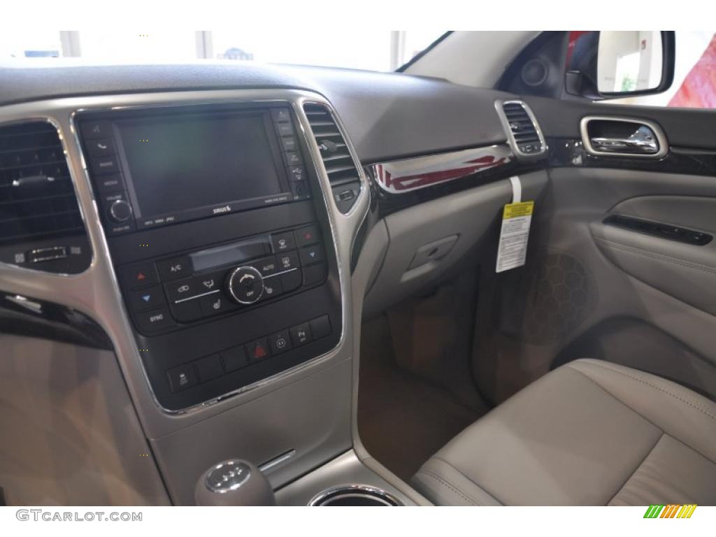 2011 Grand Cherokee Laredo X Package - Inferno Red Crystal Pearl / Dark Graystone/Medium Graystone photo #9