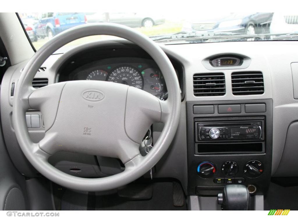 2005 Rio Sedan - Diamond Silver / Gray photo #18