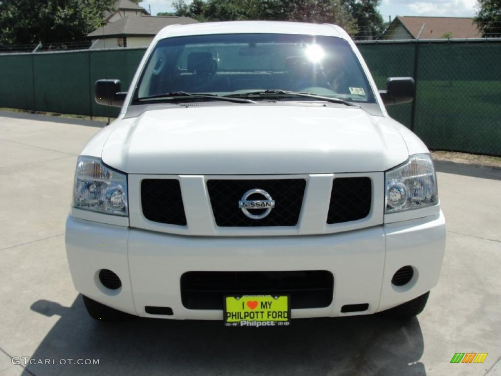 2006 Titan XE King Cab - White / Graphite/Titanium photo #8