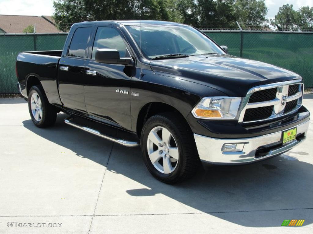 Brilliant Black Crystal Pearl Dodge Ram 1500