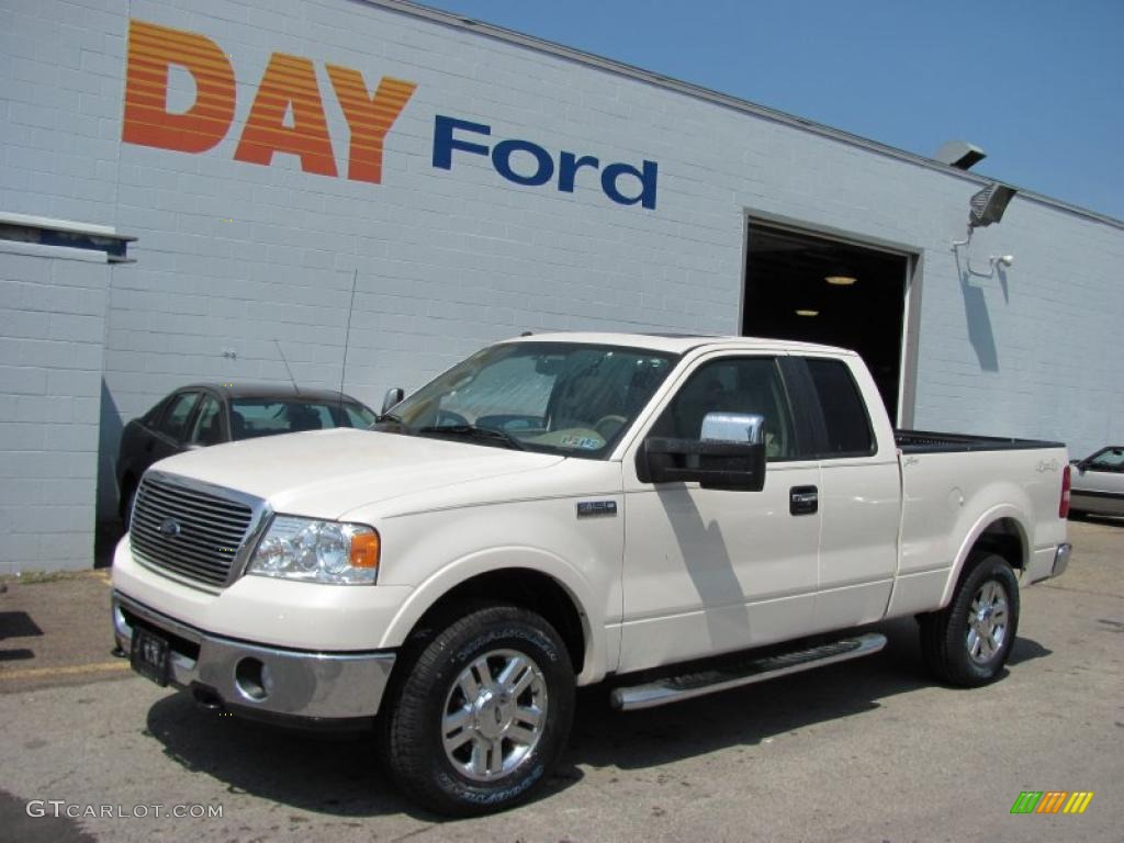 2008 F150 Lariat SuperCab 4x4 - White Sand Tri-Coat / Tan photo #1