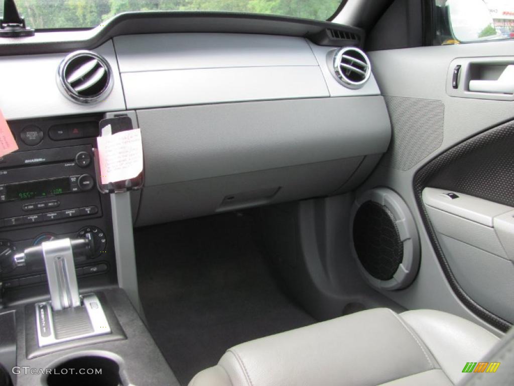 2005 Mustang V6 Premium Convertible - Satin Silver Metallic / Light Graphite photo #5