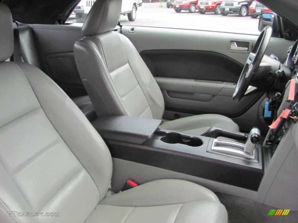 2005 Mustang V6 Premium Convertible - Satin Silver Metallic / Light Graphite photo #17