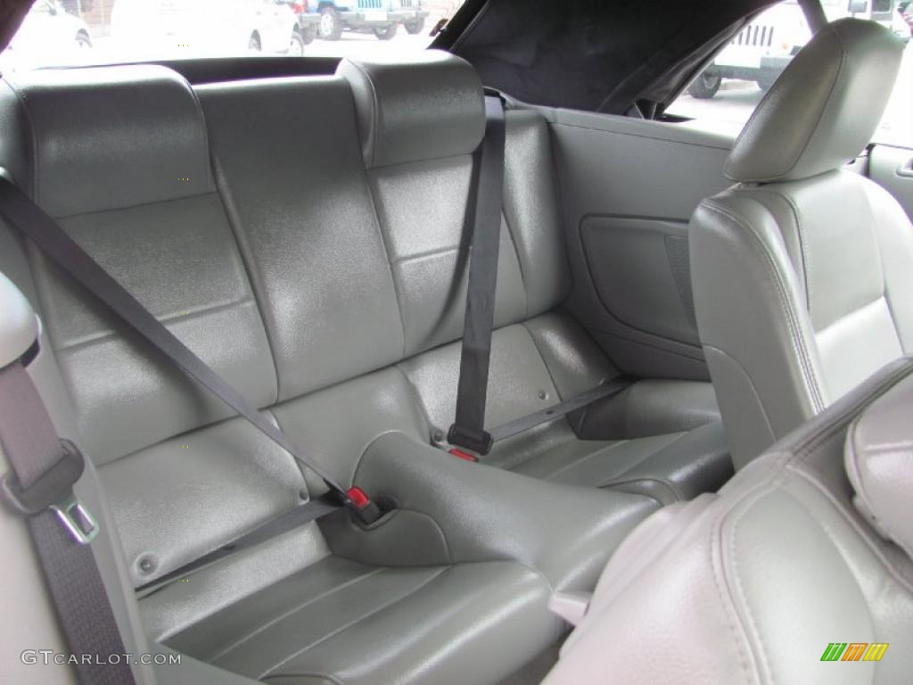 2005 Mustang V6 Premium Convertible - Satin Silver Metallic / Light Graphite photo #18