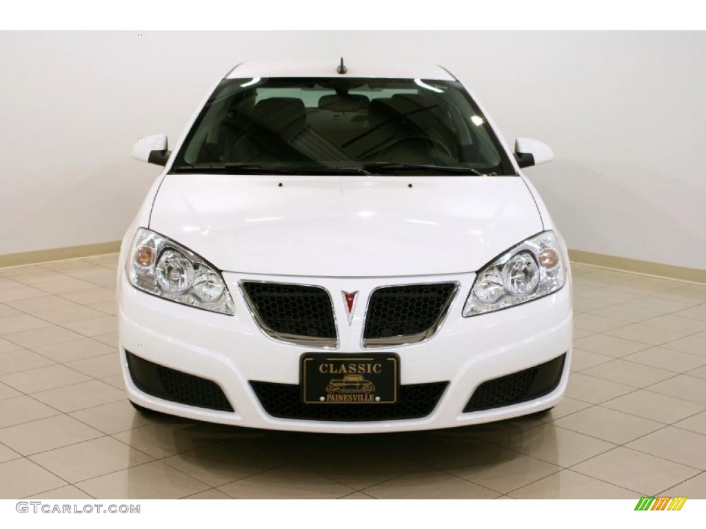 2010 G6 Sedan - Summit White / Ebony photo #2