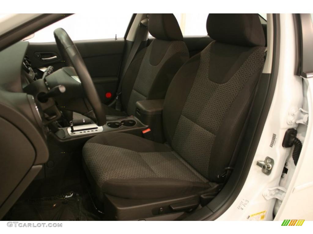 2010 G6 Sedan - Summit White / Ebony photo #10