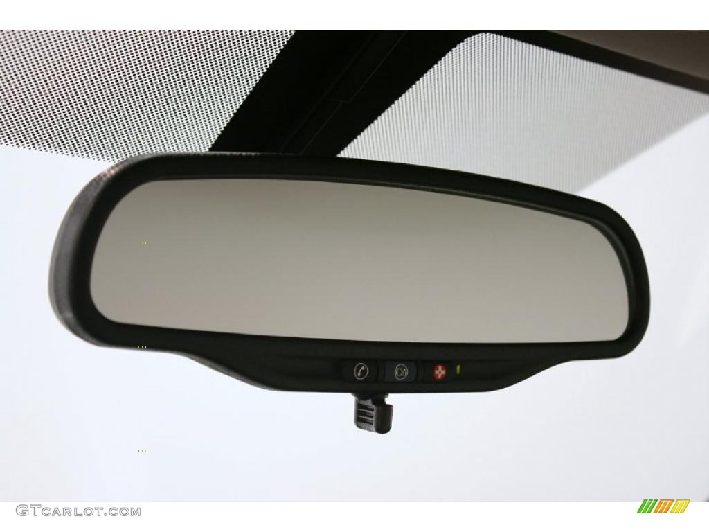 2010 G6 Sedan - Summit White / Ebony photo #16