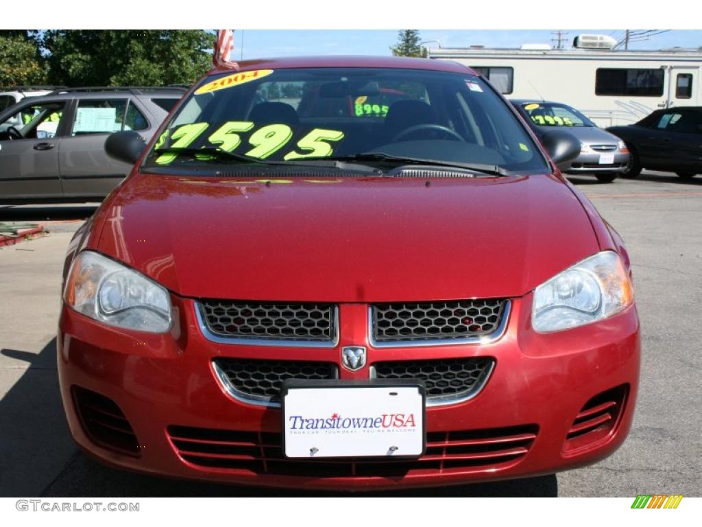 2004 Stratus SE Sedan - Inferno Red Pearlcoat / Dark Slate Gray photo #13
