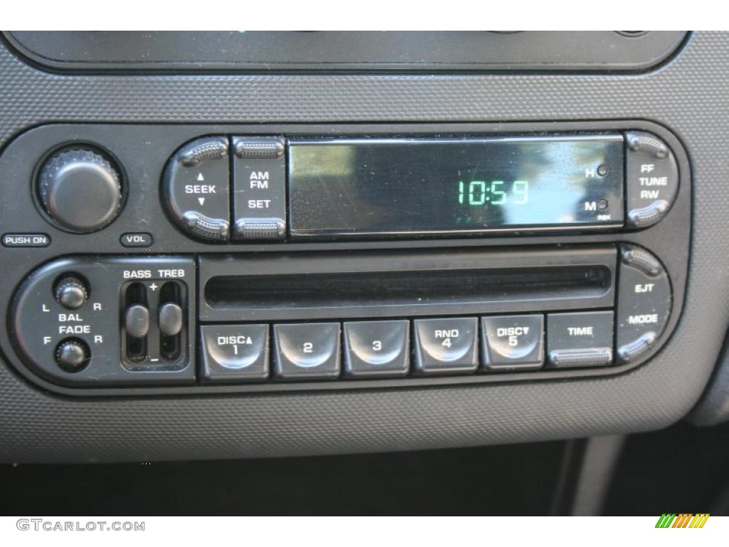 2004 Stratus SE Sedan - Inferno Red Pearlcoat / Dark Slate Gray photo #18