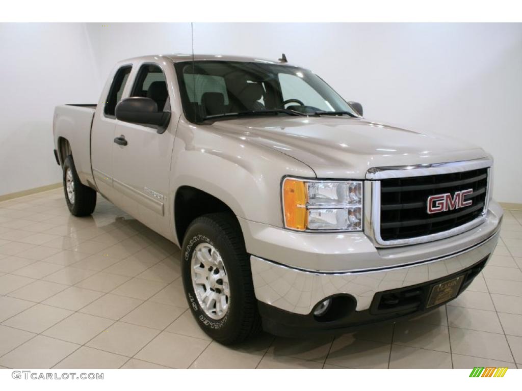 Silver Birch Metallic GMC Sierra 1500