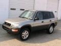 Quicksilver - RAV4 4WD Photo No. 4