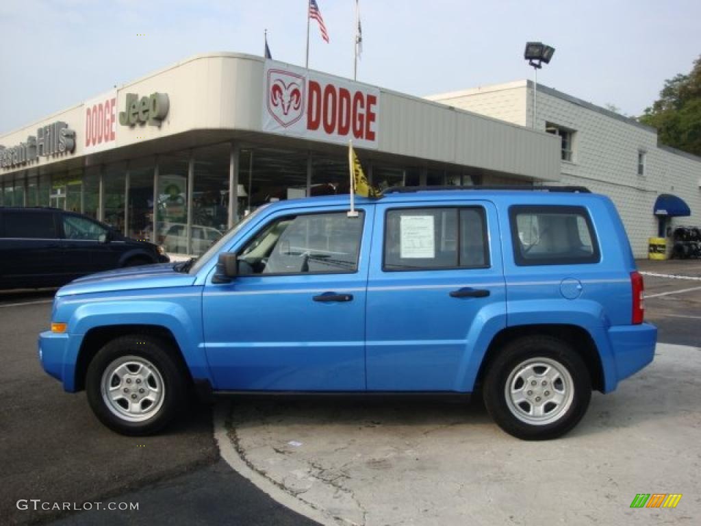 Surf Blue Pearl Jeep Patriot