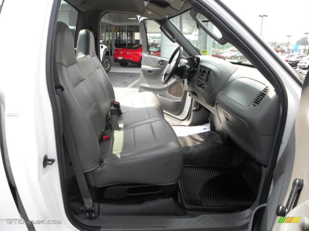 2004 F150 XL Heritage Regular Cab - Oxford White / Medium Graphite photo #8