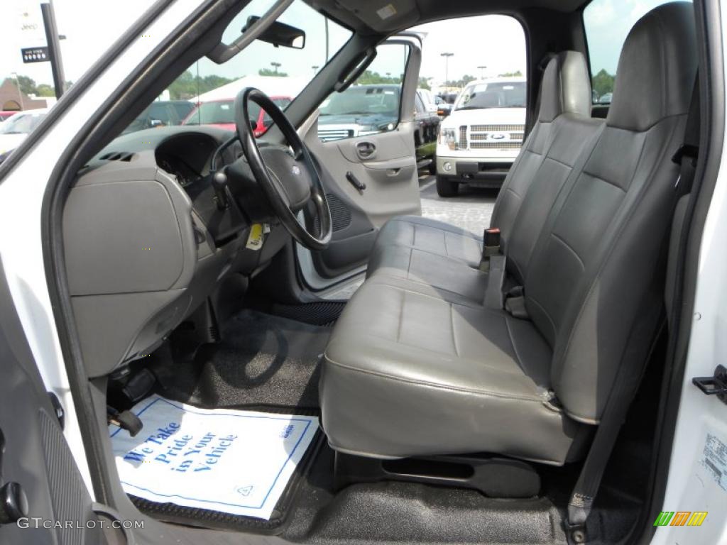 2004 F150 XL Heritage Regular Cab - Oxford White / Medium Graphite photo #12