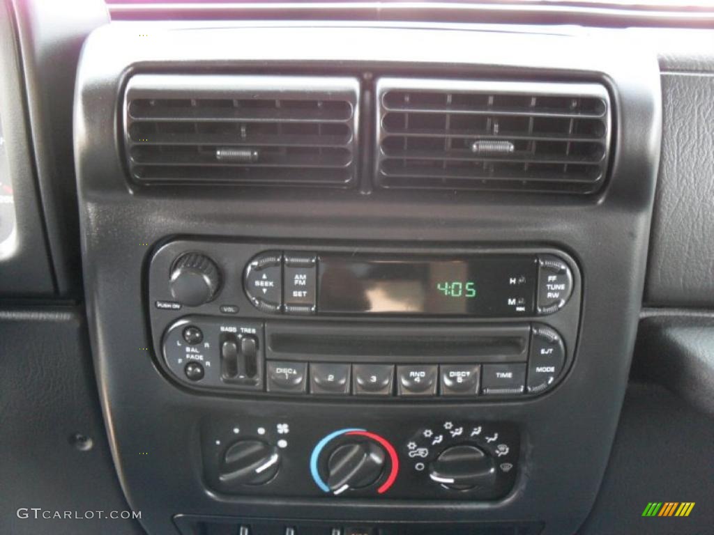2004 Wrangler Rubicon 4x4 - Light Khaki Metallic / Dark Slate Gray photo #15