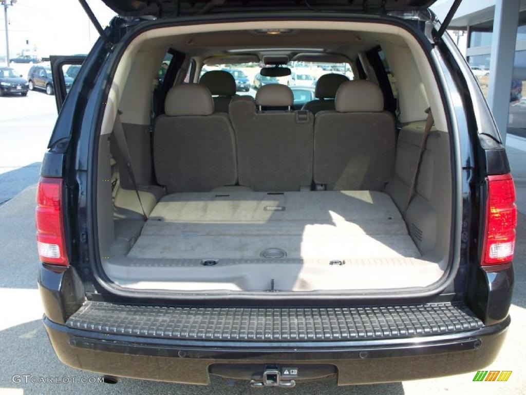 2004 Explorer Limited 4x4 - Black / Medium Parchment photo #21