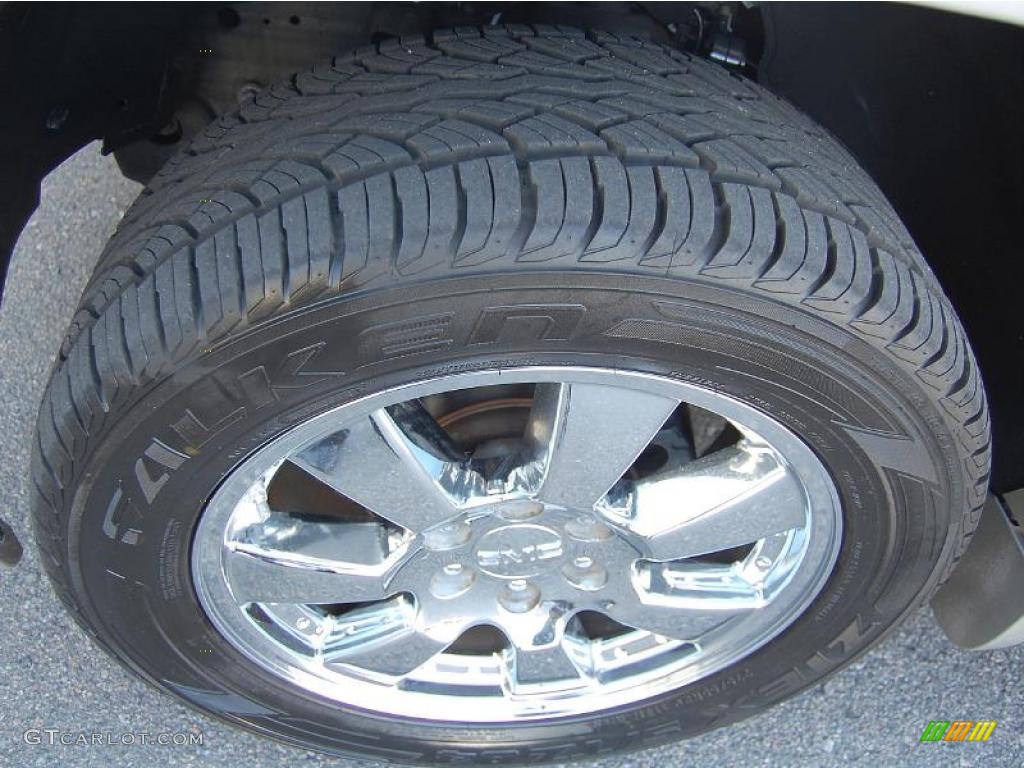 2004 Yukon Denali AWD - Silver Birch Metallic / Sandstone photo #11