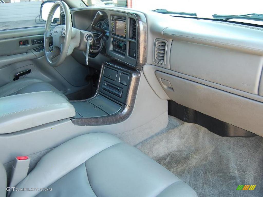 2004 Yukon Denali AWD - Silver Birch Metallic / Sandstone photo #15