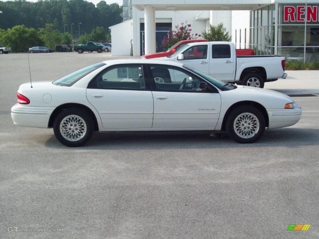 1996 Concorde LX - Bright White / Dark Gray photo #3