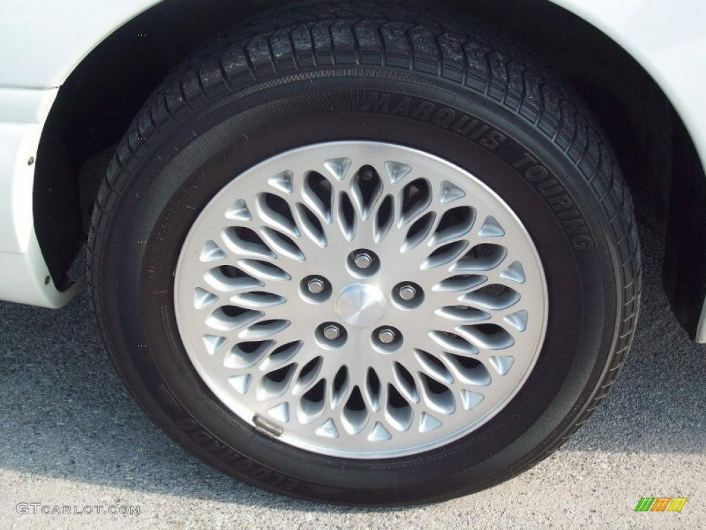 1996 Concorde LX - Bright White / Dark Gray photo #19