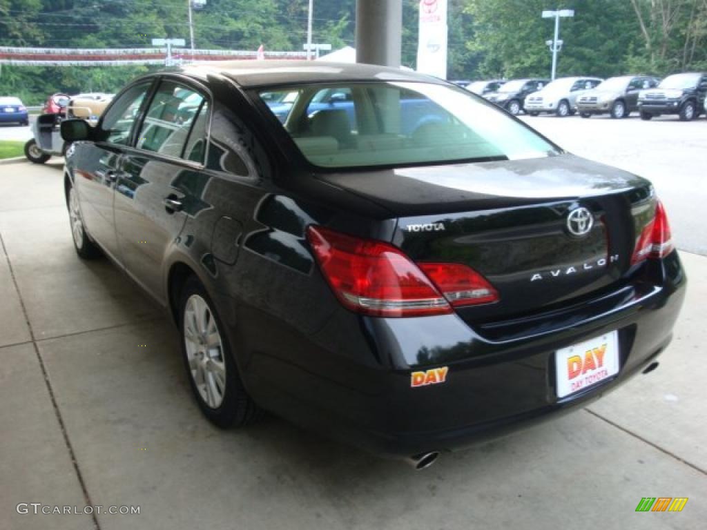 2008 Avalon XLS - Black / Ivory Beige photo #4