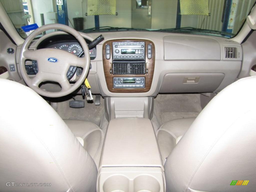 2005 Explorer Eddie Bauer 4x4 - Oxford White / Medium Parchment photo #12