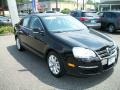 Black - Jetta SE Sedan Photo No. 3