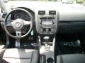 Black - Jetta SE Sedan Photo No. 13