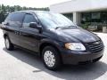 2006 Brilliant Black Chrysler Town & Country   photo #2