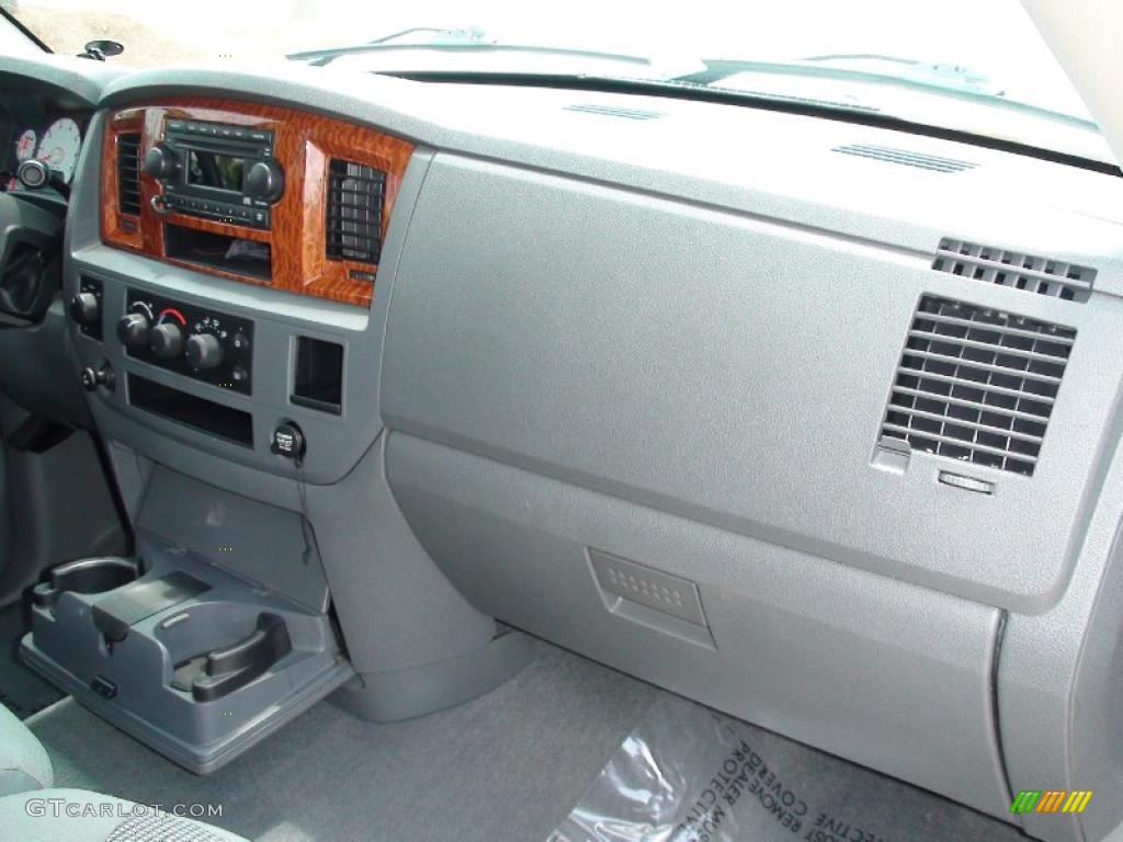 2006 Ram 1500 SLT Quad Cab 4x4 - Inferno Red Crystal Pearl / Medium Slate Gray photo #32